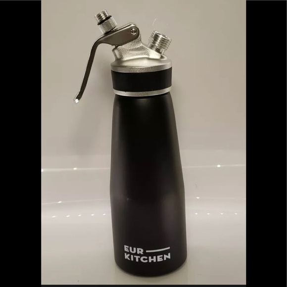 Eur Kitchen Professional Whipped Cream Dispenser. - Picture 1 of 5